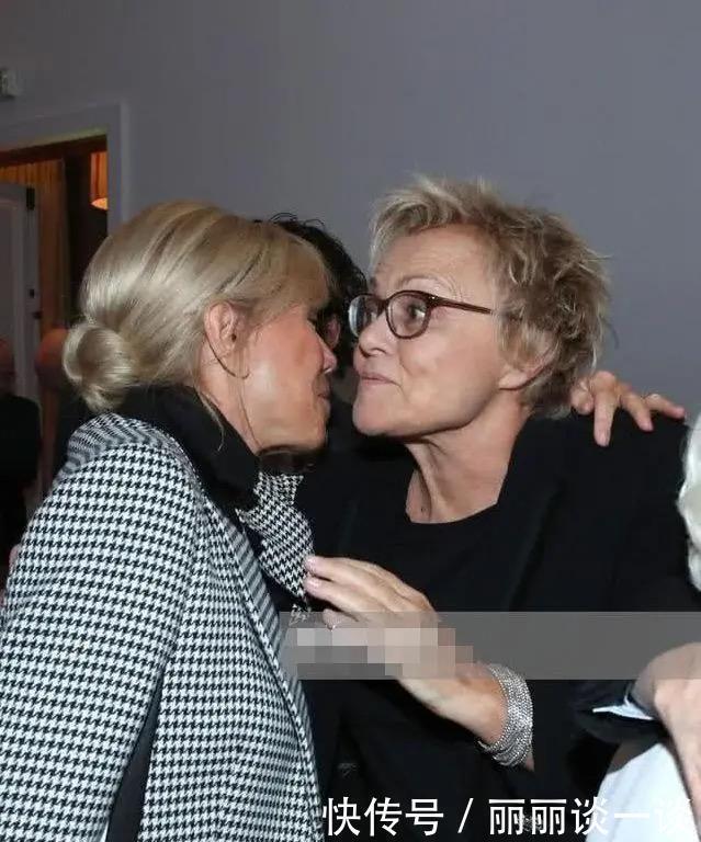 盘发|法国第一夫人整容后又换盘发造型,穿千鸟格套装精致干练,不像66