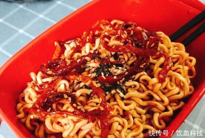 肝开始“变坏”,身体一般会有这3个“异常”,哪怕占一个也要注意