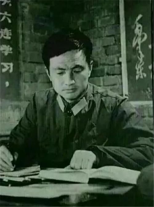 面红耳赤|母校找到任正非，让他捐款100万，他问了5个字，校长面红耳赤