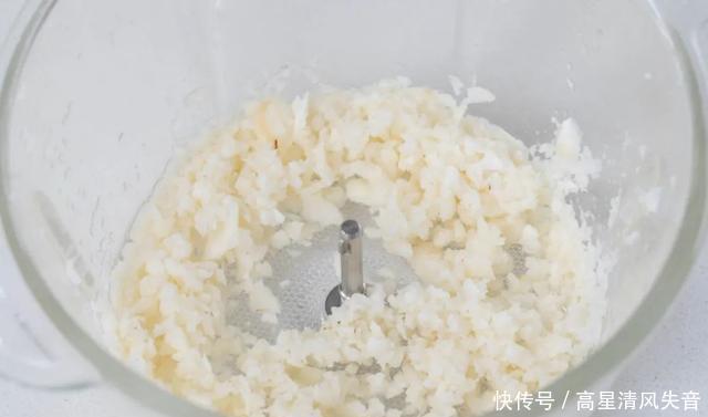 搞定|蛤蜊酿虾滑做法,简单一蒸香绝了,不会做菜的人都能搞定