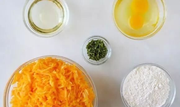 学会这几款煎饼，再也不用对着小吃摊流口水啦！