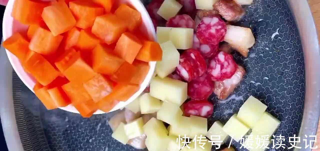 大米饭不一样的吃法，蓬香松软营养美味，怎么吃都不腻