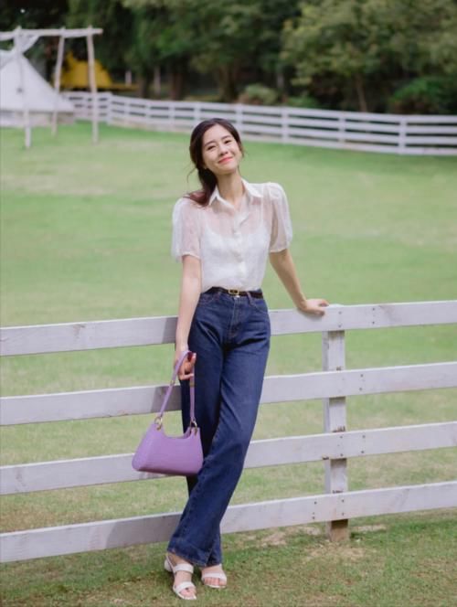 收起阔腿裤吧！现在腿短、腿粗的女人流行穿高筒裤，气质显高显瘦