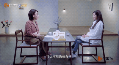 易见|“狠人”易立竞:她是娱乐圈的照妖镜,“扎”了无数明星的心