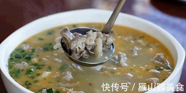 炖羊肉时,记住“1不放2不要”,炖好的羊肉没有膻味,羊汤鲜美