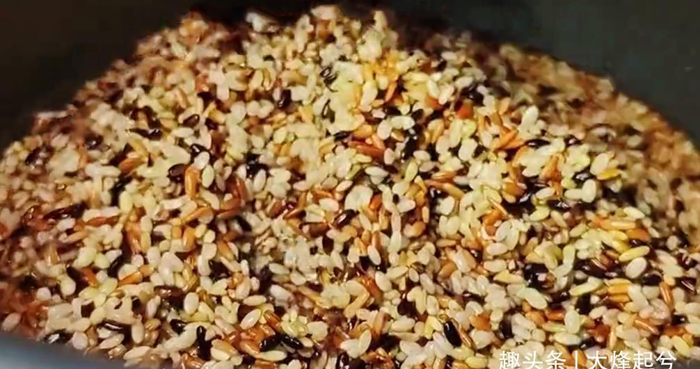 米饭|怕胖的人别总吃米面了,教你一手,低脂高饱腹,营养味道好