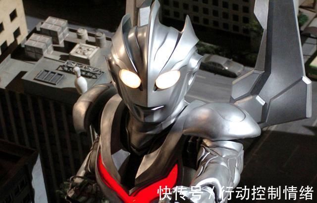 迪迦|奥特曼诺亚眼角裂开,迪迦后脑勺缺一块,都是怎么回事?