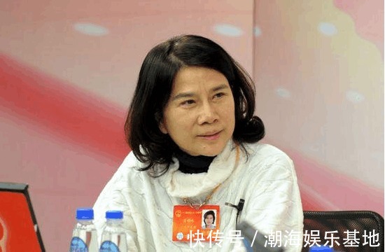 马云|董明珠自曝年薪，主持人听完差点没站稳，董姐：这就是我的价值！