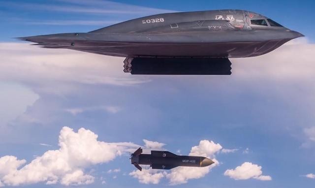 南联盟|美国当年刻意炸毁我国大使馆,为何我国不报仇?差点中了圈套