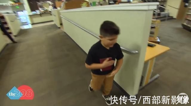 笔记本#美国8岁萌娃想当作家，偷偷把自己的书塞到图书馆，竟梦想成真啦