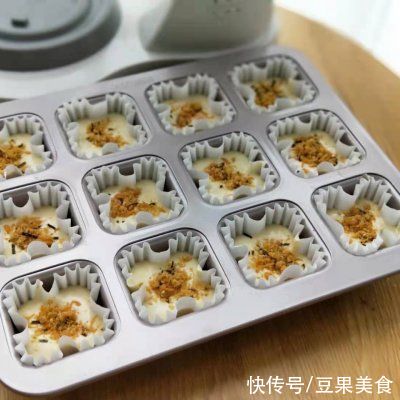 低筋面粉|肉松蛋糕很受欢迎的一款小蛋糕