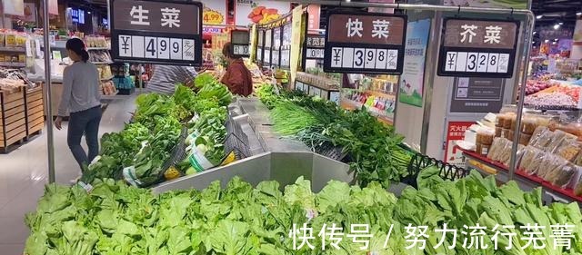 才知道,遇到这种白菜别买了,不怪菜农,教你一秒辨别“甲醛”菜!