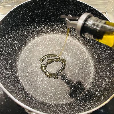 青椒木耳炒鸡蛋