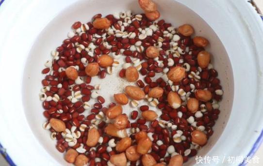 女生脸上总是没气色,用这4个食材做一碗糖水,真是美容又养颜