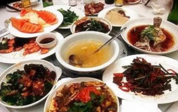 致癌|隔夜菜吃多会致癌,那放了多久算隔夜听了医生的解释明白了