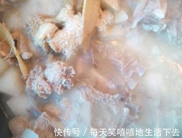 汤鲜|羊汤店传出来的炖羊肉秘方这3样缺一不可,汤鲜无膻味,太香了