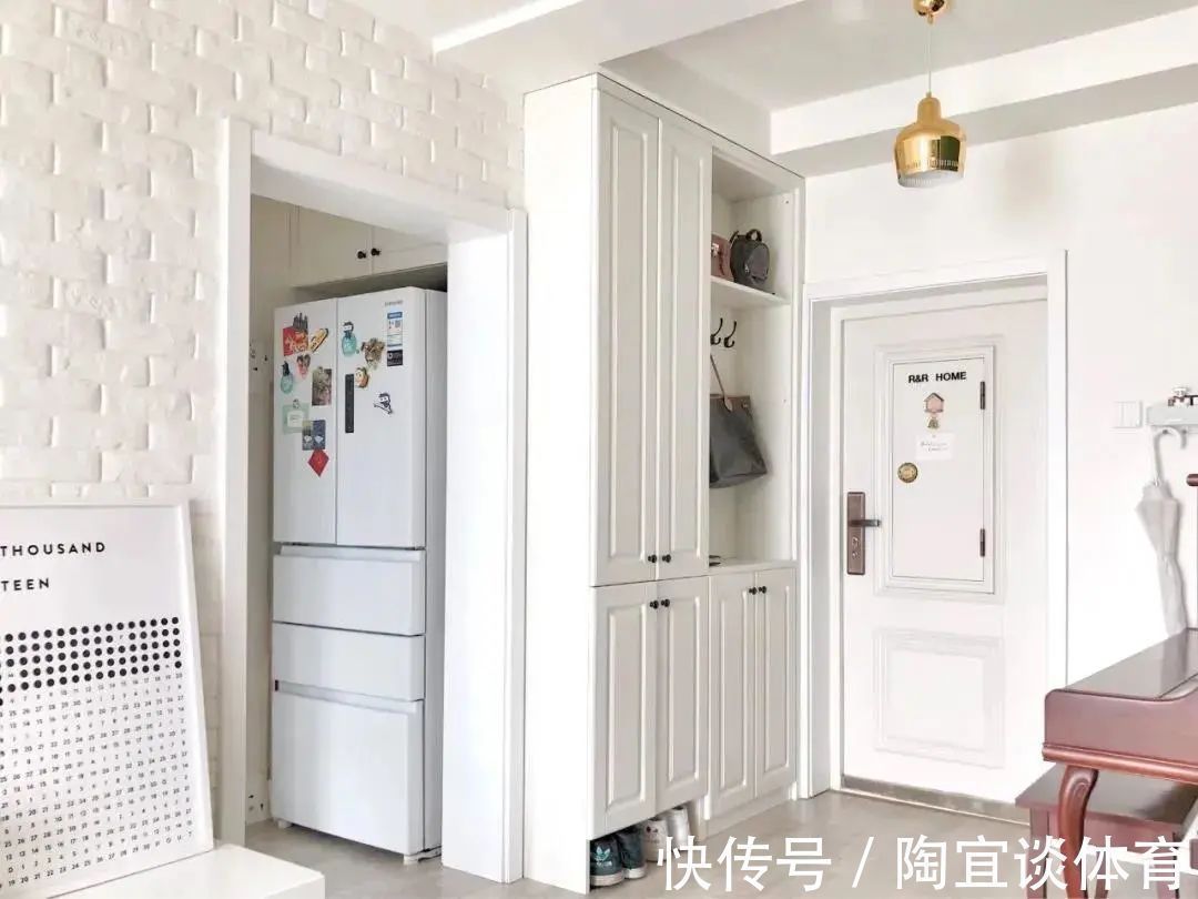 玄关|开门见厅的户型,这样装照样可以有玄关柜,比成品鞋柜更实用美观