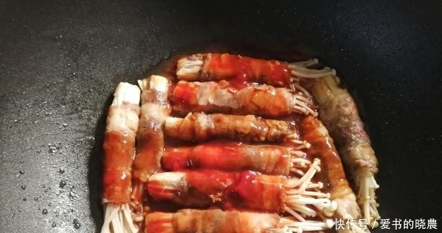 金针菇是一种简单美味的开胃菜下饭,满足一个人的渴望