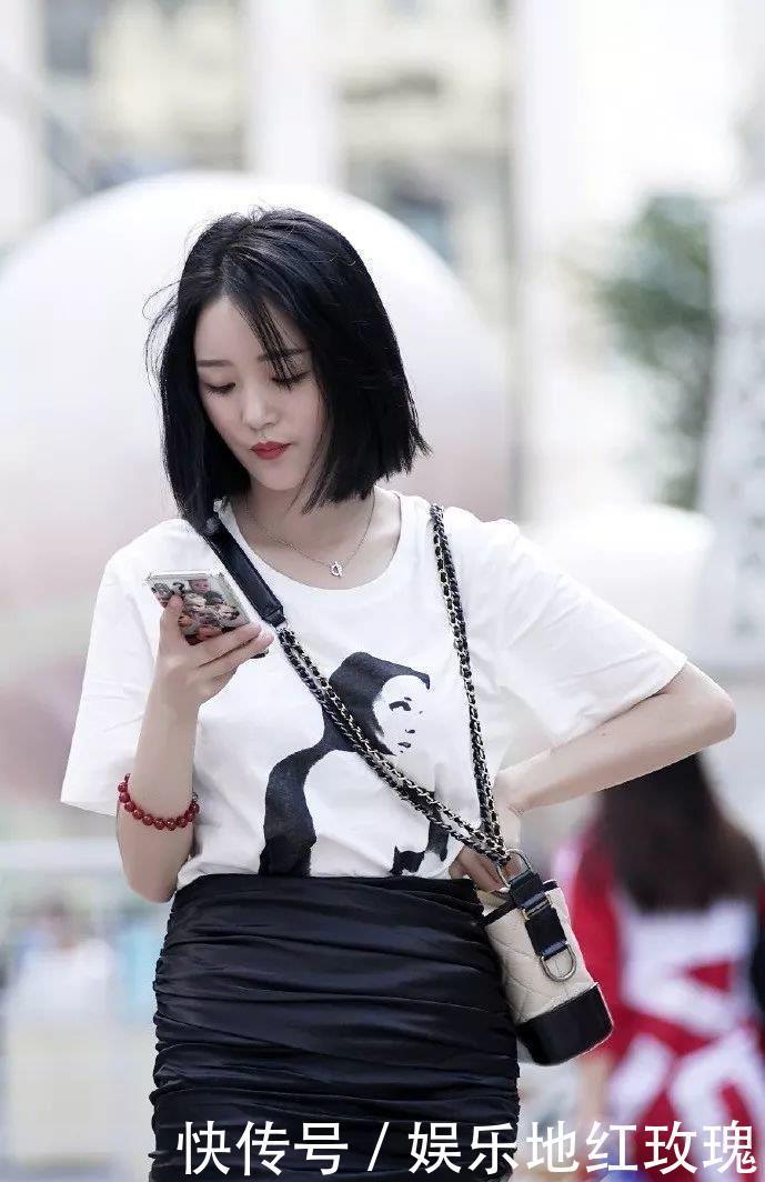 包臀短裙|苗条短发的美女,清新黑白色的穿搭,时尚又减龄