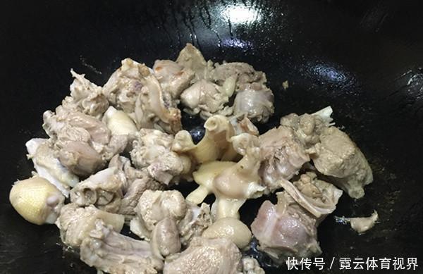 鸭肉|鸭肉别只会啤酒鸭了,和它搭配简直绝了,一锅吃完还想舔盘子