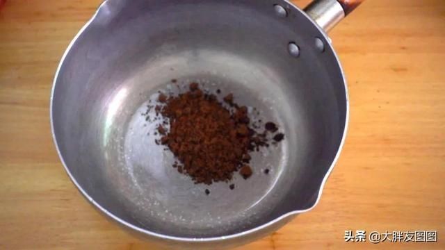 牛奶水麻薯,5分钟就能搞定的甜水美食,无烤箱,滑溜溜,绝了