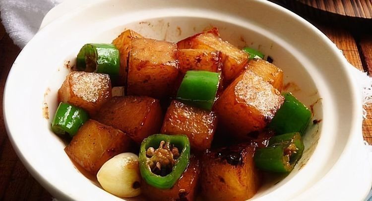 牛仔|女性不想长满皱纹，可以多吃3种食物，补充营养，有益健康！