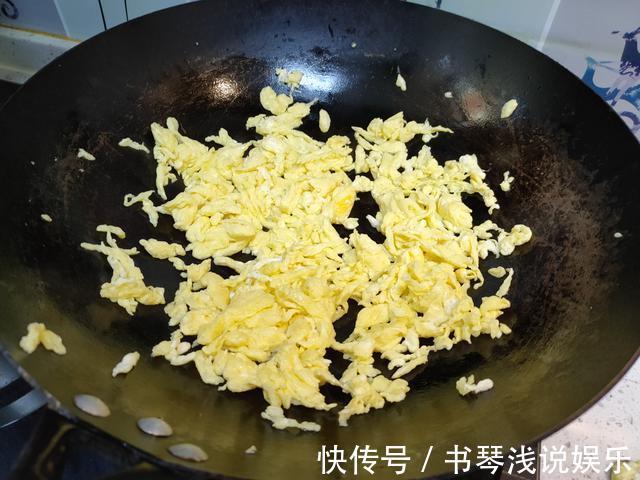 韭菜馅|做韭菜馅饺子,调料别乱放,只加“两味料”,馅料鲜香特好吃