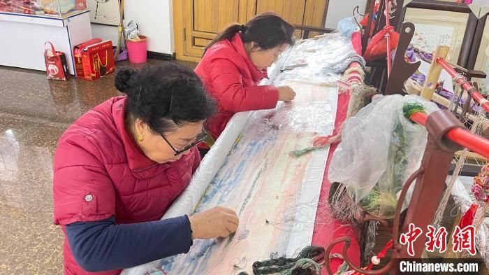 技艺!一人带出6000人 “雁门绣娘”飞针走线绣出非遗“致富花”