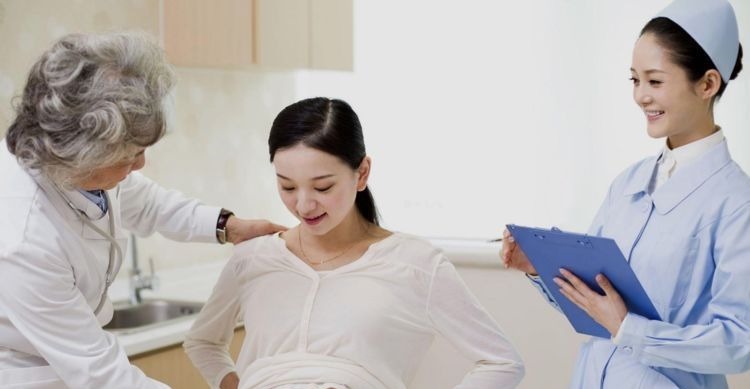 悬垂肚|孕妇“悬垂肚”走红,头回见到这种胎型,护士坦言:对宝妈不好