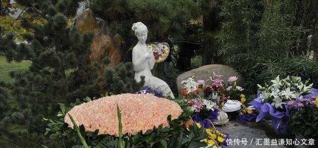 垂怜|在侯耀文墓地旁边,“林妹妹”之墓鲜花环绕,汉白玉雕像让人垂怜