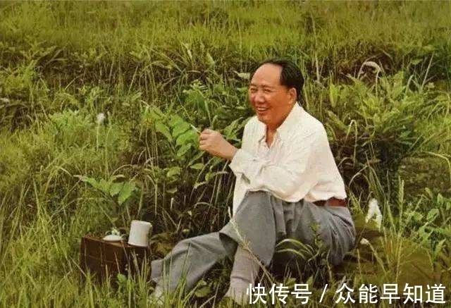 毛主席#百年前,一位秀才在此山写了首诗,没想百年后,一位伟人在此诞生