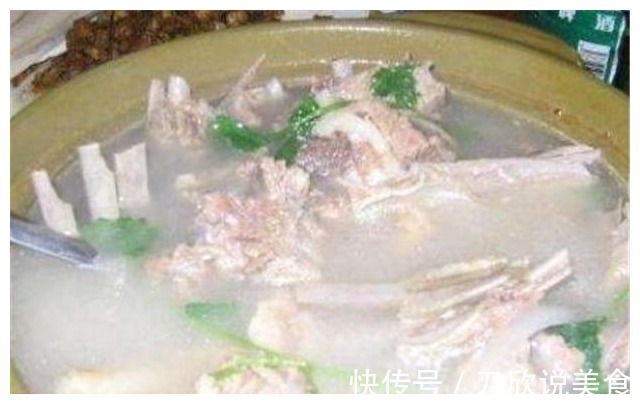 炖羊肉汤时多加一物在里面,汤汁更加奶白鲜香,还没有一点羊膻味