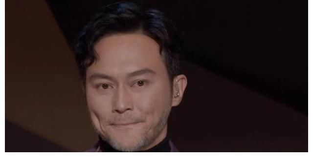 《披哥》五公最精彩的，不是李响放大招，而是让观众哭到失控的他