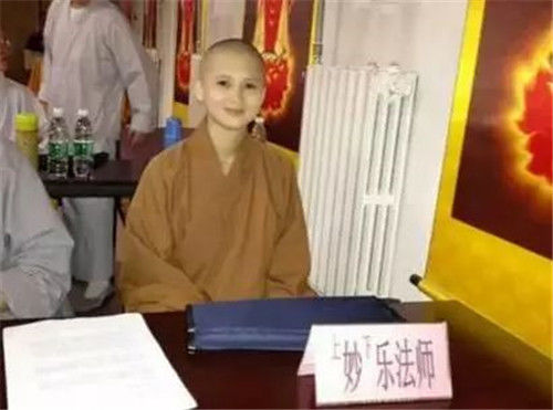  出家为尼|广东一家3姊妹：个个长相靓丽却选择出家为尼，如今2人已成为住持