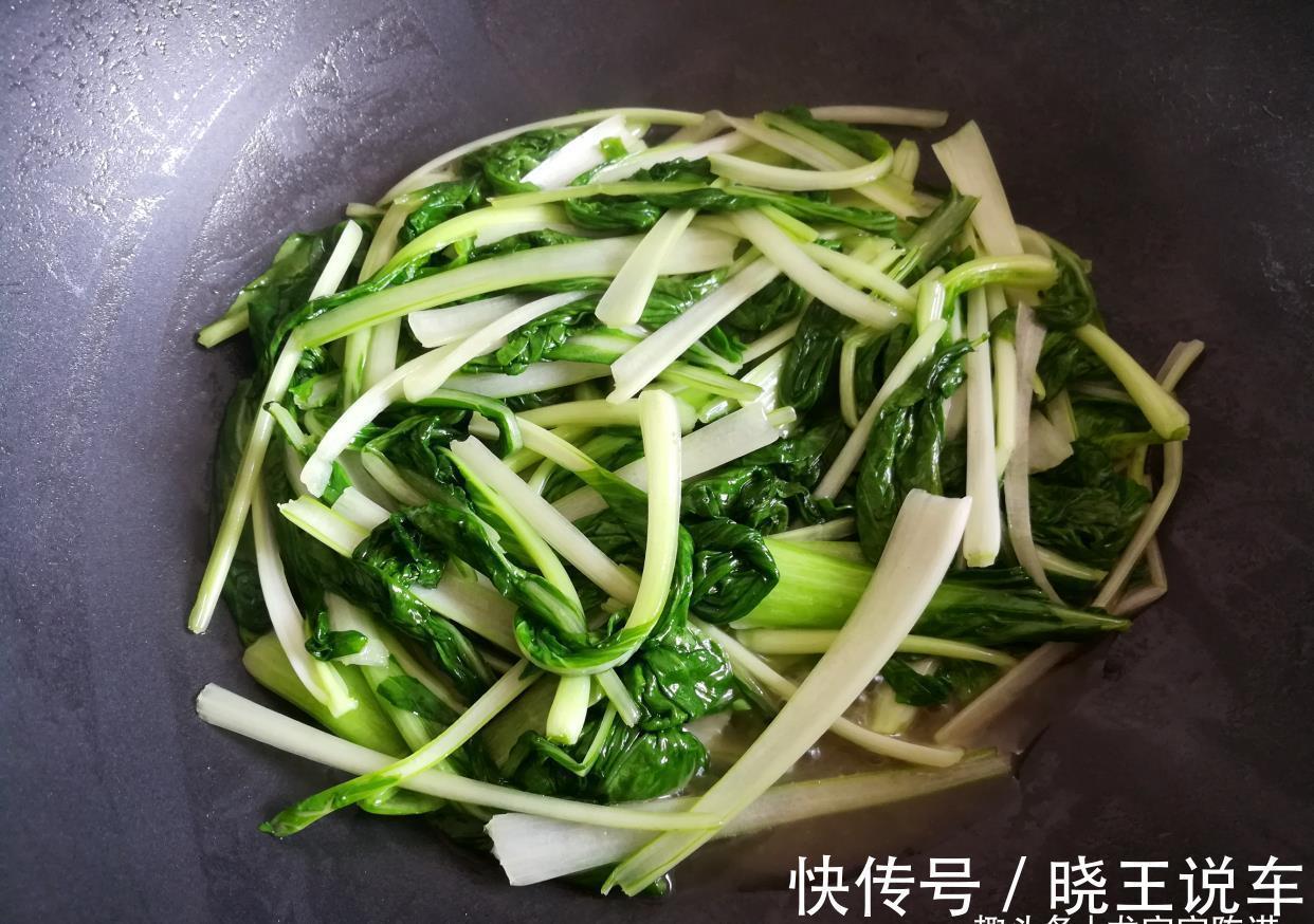 油脂|鸡肉身上这部位，是宝贝还是“垃圾”，听完大厨的讲解，涨知识了