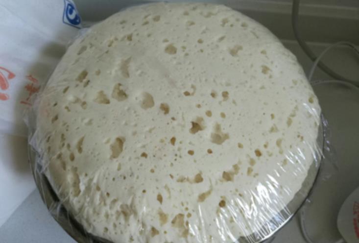 保鲜膜|蒸馒头别只加酵母了!再加这2样,半小时发满盆,馒头香软蓬松!