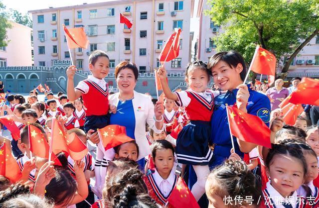 大帅哥 女航天员刘洋的生活照,丈夫帅气露面,生活现状让人羡慕不已