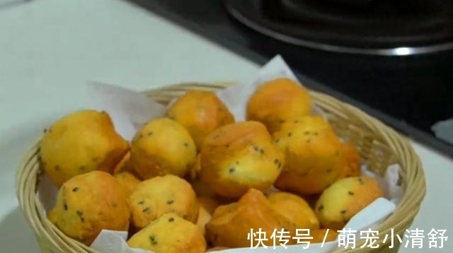 拉丝|1碗面粉6个鸡蛋，教你秘制新吃法，柔软又拉丝，孩子总是吃不够