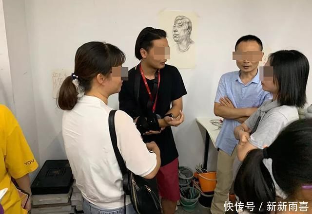 班主任|这3句话出口太伤人,父母教育孩子时要少说,好孩子都是夸出来的