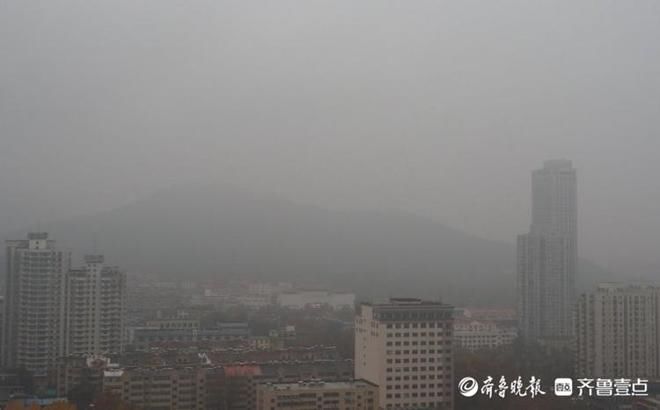 仙境|济南冬雨降临，市区上空雨雾迷离仿佛仙境