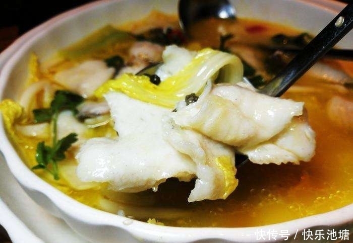 晚餐吃什么?4种常见美食晚上少吃,馋?也忍着!