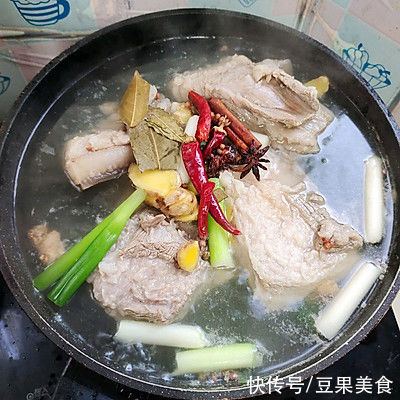 汁儿|梅菜扣肉，要的就是这个家常口儿