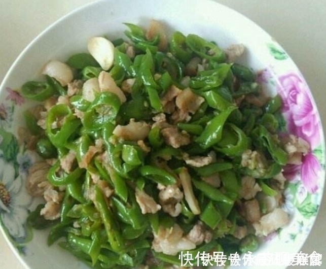 同事|女同事来家里蹭饭，男朋友做了一桌菜招待，之后再也没来过