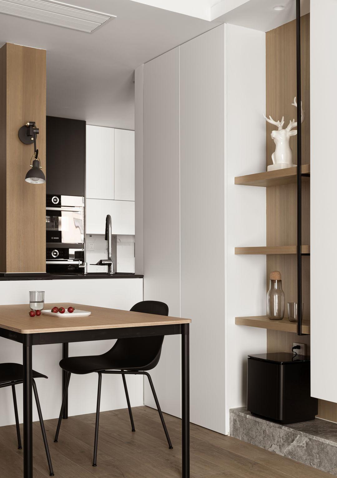 玄关|她家虽然不大,但称得上装修典范,不仅拥有大量收纳,还极简好看