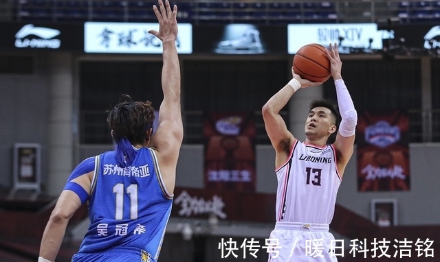 周琦|67%,联盟第一!23+9,力压郭艾伦!周琦靠边 他才是男篮内线希望