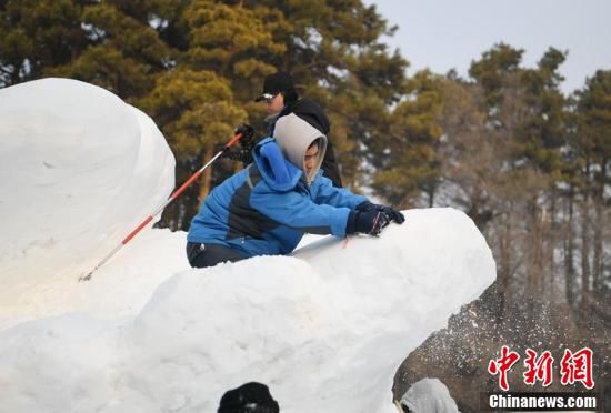 “无声”雪雕团队：用另一种方式“述说”对冰雪的爱