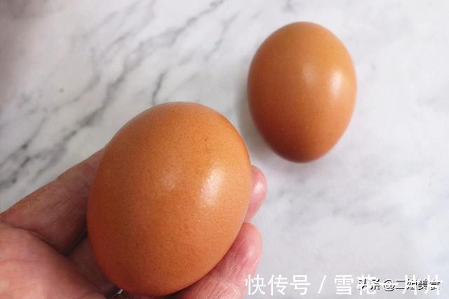 大鸡蛋|同样是鸡蛋，选大的还是小的？老农教您一招，以后别买错了