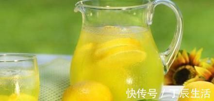 柠檬水|女人“姨妈”来了,这6种食物不要错过,排出污血,子宫变光滑