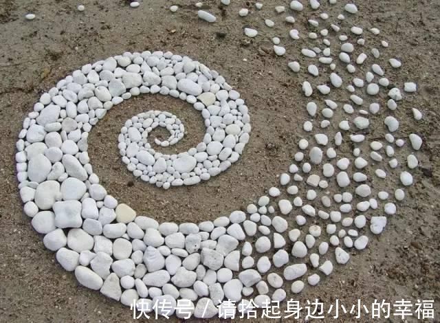 艺术家|他用最简单的树叶、石头、羽毛,建了一座美到极致的自然美术馆