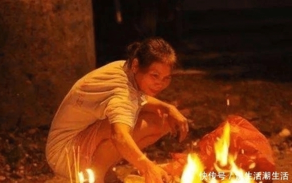 人死后为啥要烧纸,没人烧纸会怎样流传几千年的文化,真是迷信吗